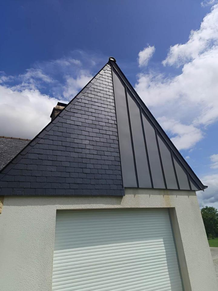 Pose et rénovation de couverture en ardoise Lamballe